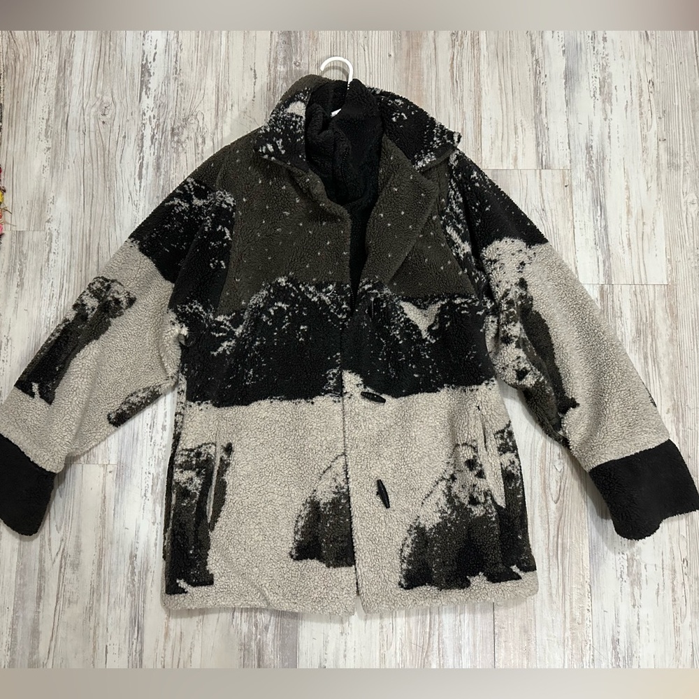 Polar Bears Heavy Nordic Lights Sweater. Size S Oversized